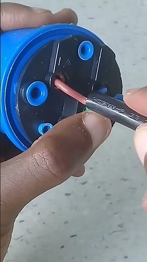 How to wire a 32 amp industrial plug