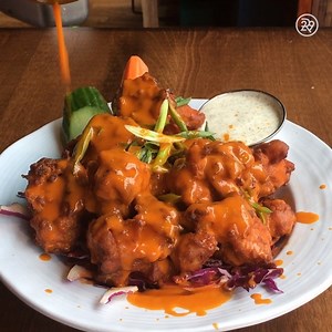 330K views · 1.5K reactions | Food so good you won't believe it's actually vegan  cc No Bones Beach Club - Chicago | Refinery29 | Facebook