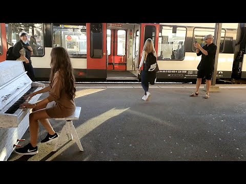 Take the Boogie Woogie Train with Ladyva