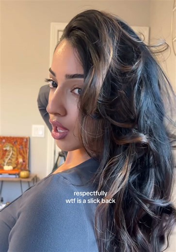 The Iconic 90s Blowout: Hair Styling Techniques