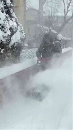 Major winter storm blankets large parts of the US with heavy snow