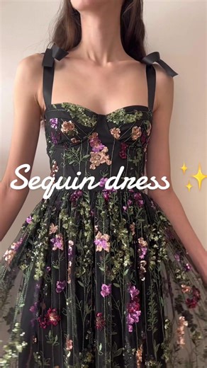 Just a few steps in the making of my sequin dress ✨ Pattern : Rose café bustier dress from @dariapatterns #sewing #sewingproject #sewingtutorial #sewingpattern #coutureaddict