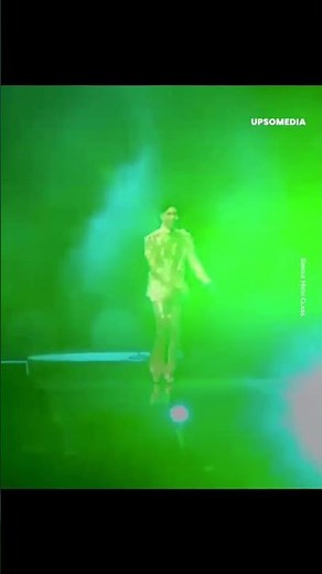 When Prince Kicked Kim Kardashian Off His Stage 😳