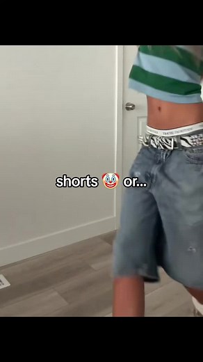shorts in bio #streetwear #y2k #y2kaesthetic #foryoupage #teesgoods | Shorts Outfits
