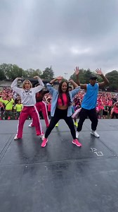 27K views · 633 reactions | It’s #PartyInPink season!  : @lorettabates, @betsydecuba, @wallydwally, @clau_zes & @armandance : “Rapapari” by @magicjuan Ft. @yosoyelpeke from #ZIN113 . . . . . . . . . #Zumba #ZIN #ZINLife #ZINNow #ZINPlay #ClassBuzz #StepIntoHappy | Zumba Instructor Network - ZIN | Facebook