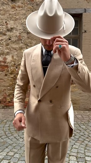 David‘s way of styling our Open Road. Nothing less than unique quality and exceptional design with this Stetson! Model: @_davide_elifheritage #stetsoneurope #stetson | Stetson Europe