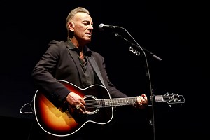 Watch Bruce Springsteen Play Through a Fire Alarm at Wonderfully Chaotic Stone Pony Appearance