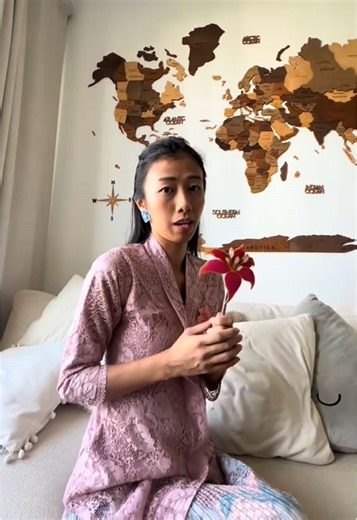 Batik Swap Event: Turn Your Old Batik into Beautiful Accessories! 🌸 Join us for a sustainable fashion experience! Bring your old batik and swap it for a unique handcrafted batik brooch or hijab pin. Help us give new life to your cherished textiles and support eco-friendly practices. Date: 16th-22nd DEC 2024 Time: 10AM-6PM Venue: 432 Crane Living @crane.official How it works: -Bring your old batik textiles -IF we accept your batik, you can swap it for a brooch or label pin for FREE! Terms & Cond