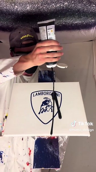 Création d'un logo Lamborghini : Peinture et Art