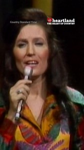 Loretta Lynn performing one of her greatest hits, "Coal Miner's Daughter." Streaming now at the link in our bio. ✨ #MusicMondays #CountryStandardTime #Country #CountryMusic #ClassicCountry #Throwback | The Heartland Network