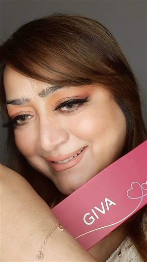 Vandy | Lifestyle👸🏻 on Instagram: "POV: You’re still getting ready… and GIVA already arrived ✨💍 Some deliveries don’t wait ,they understand the assignment. #GIVA #AllYours #WhatTheHeartWants #FreeGift #Barter"