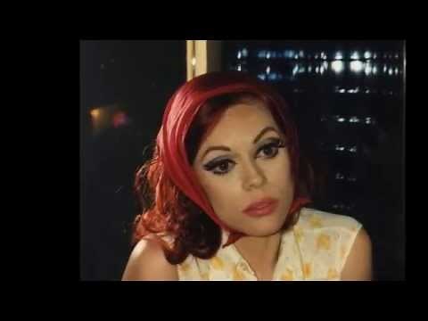 Deee lite - Groove is in the heart . Lady Miss Kier / Kierin Magenta Kirby
