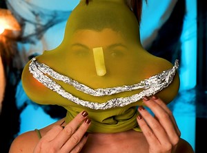 Dieses Grinch-Cosplay ist so gut, dass es Weihnachten wieder stehlen könnte | 5 Minuten Tricks SPIEL