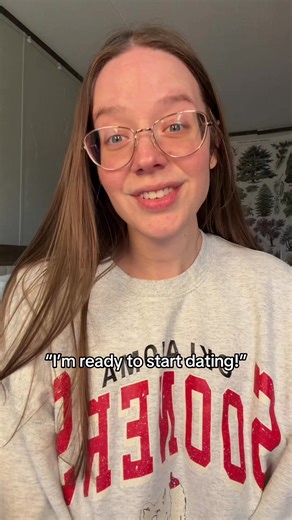 I’m scared 😧 #girlnextdoor #tallgirls #tallgirl #tallwomen #glassesgirl