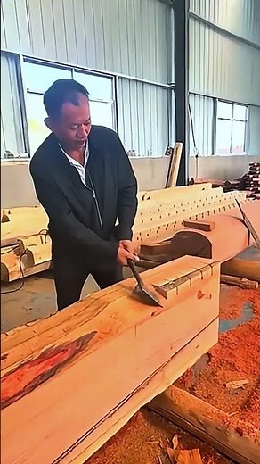 Traditional Carpenter Mastery! Shaping Timber with an Axe Like Pure Art 🔥🪓