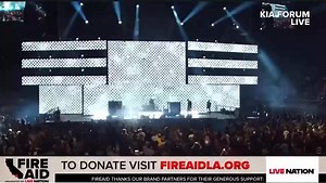 COMPLETE PERFORMANCE Nirvana “Reunion” 01/30/25 Dave Grohl • Pat Smear • Krist Novoselic with St Vincent • Breed Kim Gordon • School Joan Jett • Territorial Pissings Violet Grohl • All Apologies (K Gordon on guitar) FIRE AID KIA Forum Los Angeles (Inglewood) CA Entire 6 hour concert can be seen here: https://www.youtube.com/live/yrEKrBs1LVQ?si=LHr3PETJvUTc_MQq DONATE: fireaidla.org | Foozie's Foo Fighters News