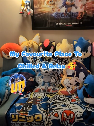 My favourite place to unwind chilled and relaxed on my Sonic theme crouch playing games and watching TV 🥰 #sonicthehedgehog #chilling #relaxing #gaming #fyp
