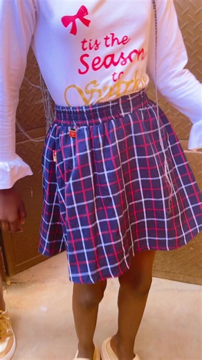 Celine's Sweet Moment: A Kiss with Boyfriend Eva