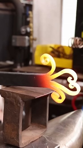 Forging Hinges for the Blacksmith Shop | Black Bear Forge