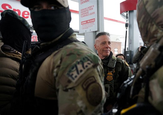 Alex Pretti memorial grows as Minnesotans mourn, protest