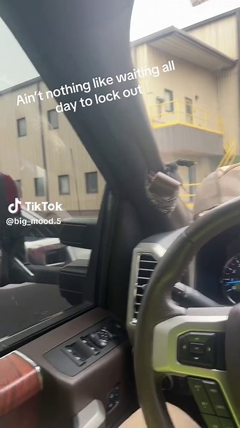 Understanding the Wait in Blue-Collar Jobs