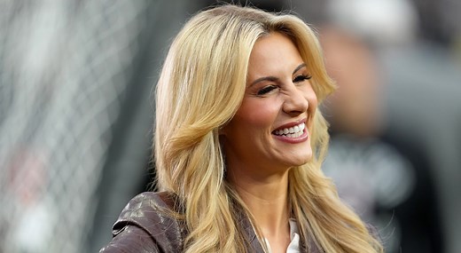 ESPN's Laura Rutledge Had An Unfortunate Wardrobe Mishap During NFL Game (VIDEO)