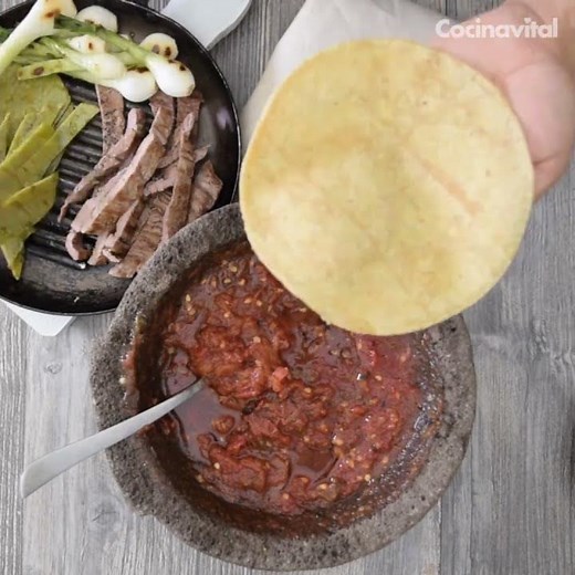 ¡Prepara esta salsa martajada! Ideal para una carnita asada | Recetas de Salsas | Cocina Vital