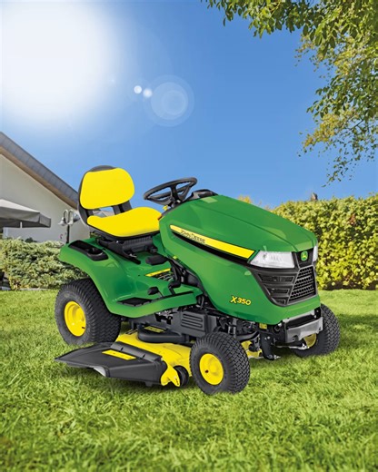 Goodbye summer, hello autumn! 👋 The seasons may change, but our RLE just goes with the flow and adapts to every season. 🍂 | John Deere