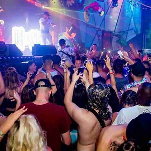 Drum And Bass Playlist - Our 50 Freshest D&B Tracks - LoveThatBass