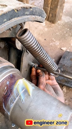 Heavy Truck Brake Springs Replacement 😱 | Satisfying Brake Repair 🔧 #Shorts