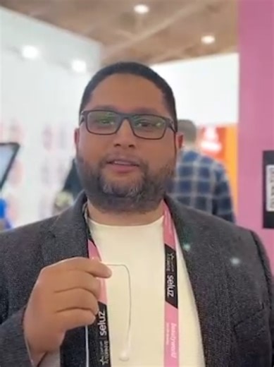 تبعى تطوّر صالونك وإدارته ؟ تعال قابلنا في بيوتي وورلد، اليوم بكرة بعد .. جناح جلاميرا بيفتح لك باب لمفهوم مختلف مرة لإدارة الصالونات واليوم يعرفكم ا.محمد حسن، الرئيس التنفيذي لجلاميرا في رسالة خاصة من قلب المعرض عن جلاميرا و عن الحلول اللي تقدمها ، وليه تواجدك في جناحنا بيفرق .. #ksabeautyworld #Glamera_at_beautyworld #salonowner #barbershop #beautysalon #salonsoftware #beautyindustry #SaaS #gym #spa #جلاميرا_تتجاوز_المليار #تقنية_سعودية