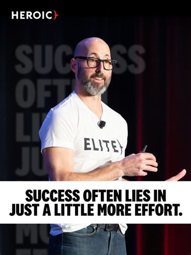 💡Success often lies in just a little more effort. Today’s book: 212°: The Extra Degree by Sam Parker & Mac Anderson—a short but powerful reminder that small, consistent effort beyond average is what separates good from great. Here’s your 1-minute summary: At 211°, water is hot. At 212°, it boils. That one extra degree creates steam—and steam powers everything from trains to transformation. Excellence is built on small margins. Often the difference between winning and losing, success and failure