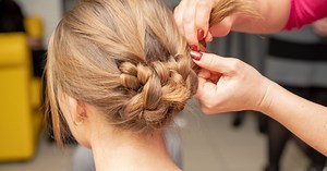 3 savršene punđe za svaki dan: Da u svakom momentu izgledate moderno i elegantno