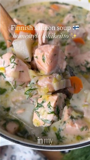 Creamy Finnish Salmon Soup with Leeks and Dill (Lohikeitto!)