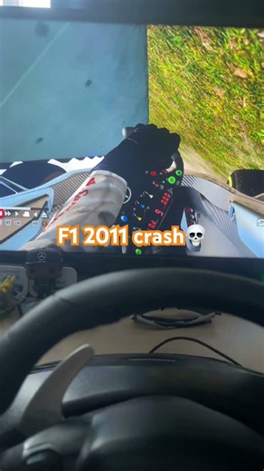 F1 2011 crash at china