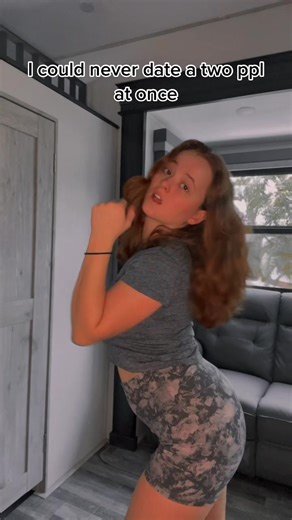 #fy #fyp #foryou #foryoupage #redhead #viral #redheadss #flirt #viral #virals #ShowUrGrillSkillz