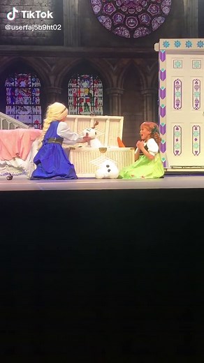 Frozen jr “A little bit of you”. Ooohhh Ava youre darling. For longer videos check out @Keara-Aj Harris on instagram #frozenjr #frozenjrmusical #frozen #disney #disneyprincess #disneyprincesses #littleana #littleanna #princess #singing #theatre #theatrekid #theatrekids #singer #singers #childactor #childactors #actress #childactress #drama #dramaclub #futurestar #futuredisneystar #disneystar #disneystars #childstar #childstars