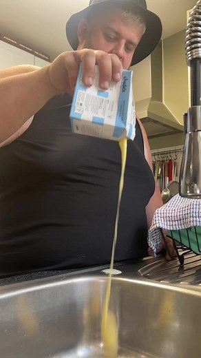 How to Properly Clean Your Kitchen Sink