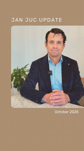 If you spotted our team buzzing around Jan Juc in October — there’s a good reason! 🐝We sold 5 of the 7 homes that changed hands last month 🕺 With just one property for rent, it’s fair to say demand’s hot 🔥So if you’ve been thinking about leasing yours, now’s the time to chat with Steph from our rentals team on 0429 098 366. Shaun breaks it all down in this month’s market update 🎥 | Natural Real Estate