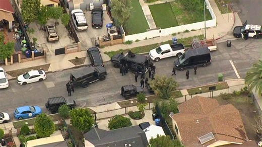 Burglary suspect arrested after barricading inside Pacoima home
