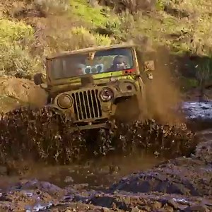 It’s time for a Jeep-Off! Stream the Dirt Every Day x Roadkill Garage crossover episode for FREE on MotorTrend! http://bit.ly/2IV6VcO | Dirt Every Day