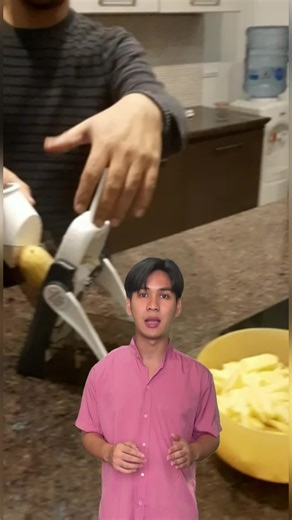 Upgrade your kitchen experience with the SUPMAKIN Safe Mandoline Slicer, the ultimate 5-in-1 food chopper designed to make meal prep faster and easier than ever. Perfect for slicing, dicing, and chopping vegetables with precision, this versatile tool allows you to adjust the thickness from 0.1 to 8 mm, giving you complete control over your cuts. Whether you’re making crispy potato fries or finely chopped salad ingredients, the SUPMAKIN Mandoline Slicer ensures safe and efficient use with its erg