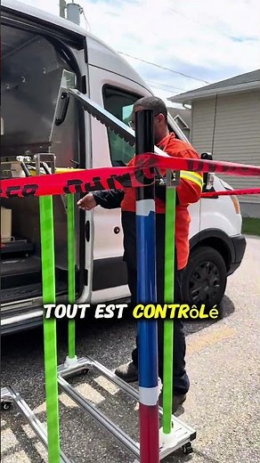 🔌 Inspection complète d’un gant isolant classe 1 avec perche télescopique et couvre-conducteur!