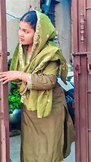 samajhe😁😁😁 #ytshortsvideo #trendingshorts #funny🤣🤣#shakinaqueenofficial