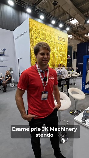 Aplankėme JK Machinery stendą, kuriame galima apžiūrėti įvairiausius grūdų valomųjų modelius. 🟤 JCC VibroCompact valomoji dabar su atnaujinta sietų sistema. Eksponuojamo JCC 08 modelio našumas siekia 15 t/val. Tai universalus valymo įrenginys grūdų bei sėklų rūšiavimui, priemaišų atskyrimui. 🟤 Stende taip pat galite išvysti JCM VibroMax, JGS12 bei kitą JK Machinery techniką. Sekite visas mūsų naujienas iš AGRITECHNICA 2025 parodos! #jkmachinery #agritechnica #agriculture #fyp #zemesukis | Agro