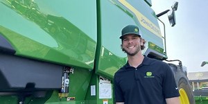 Deere revamps walker combine with new T6 800