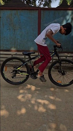 3 Easy Cycle Stunts😎 #youtubeshorts #shortsfeed #legend #stunt