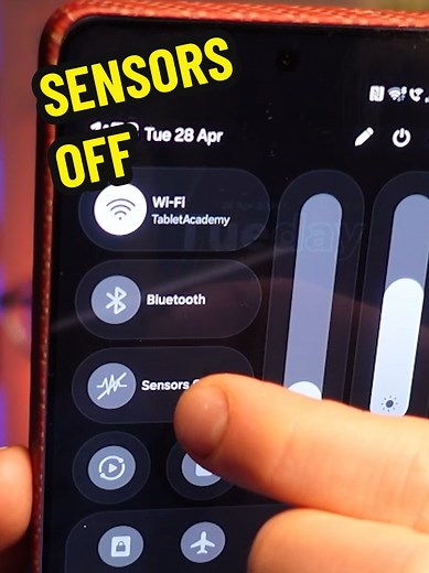 Samsung tip: Instantly disable camera and mic for privacy