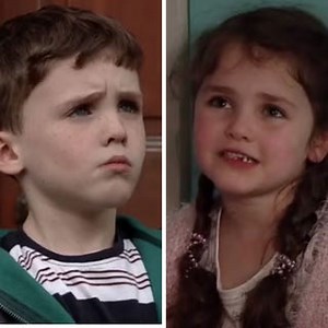 Soap Scoop! Coronation Street - Phelan offers Anna a deal