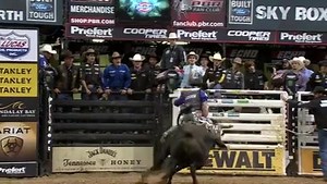 2014 WINNING RIDE: Eduardo Aparecido puts together an 89.75-point effort on King Buck to win #PBRIDAHO. | PBR